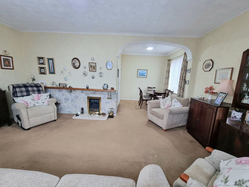 Property photo 3 of 31
