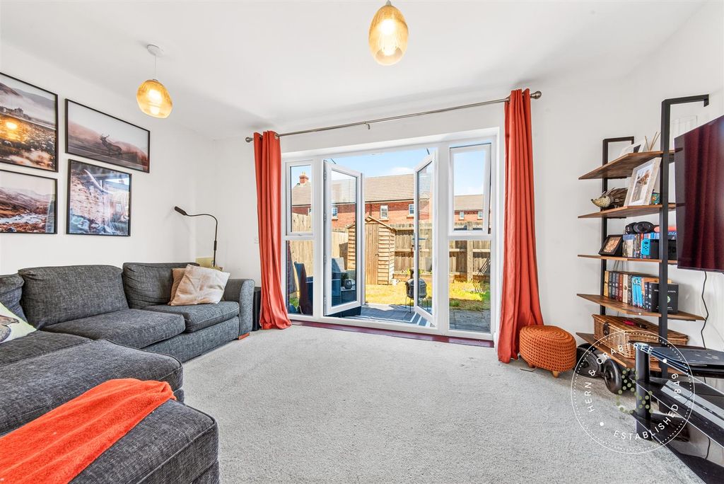 Property photo 2 of 28 Rhodri-Morgan-Way-06.Jpg
