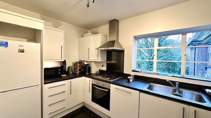 Property photo 2 of 8 Photo 6