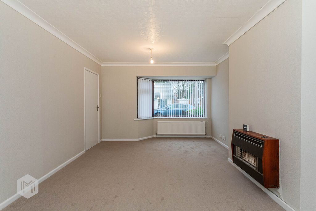 Property photo 3 of 17 Picture No. 06