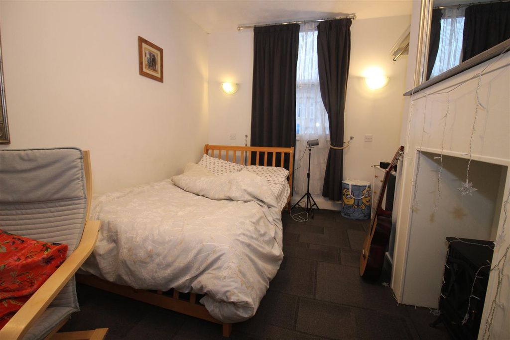 Property photo 3 of 8 Img_2516.Jpg