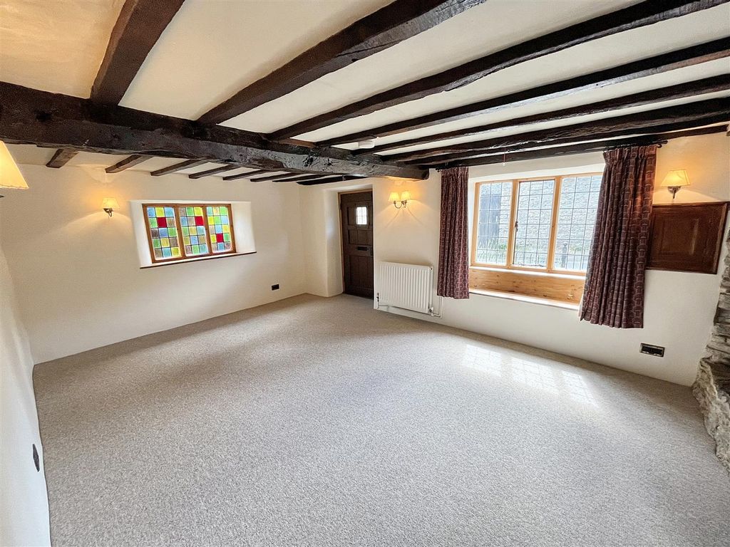 Property photo 3 of 14 Sitting Room