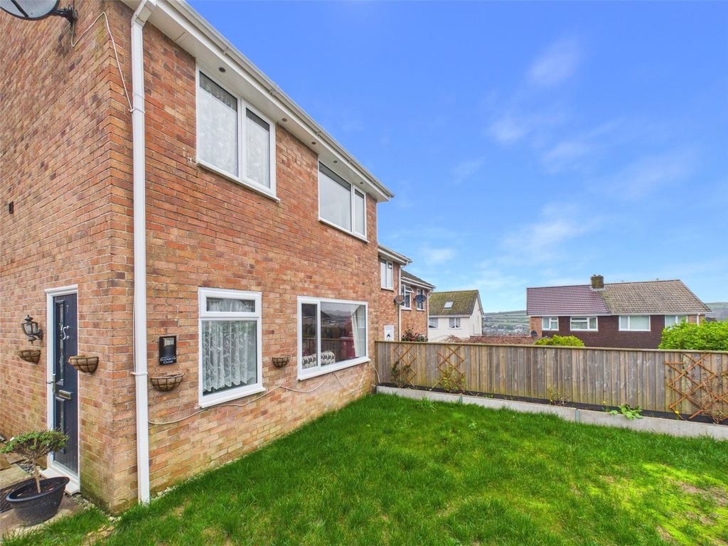 Property photo 1 of 18 Picture No. 03