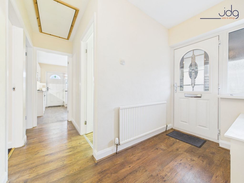 Property photo 3 of 13 Hallway