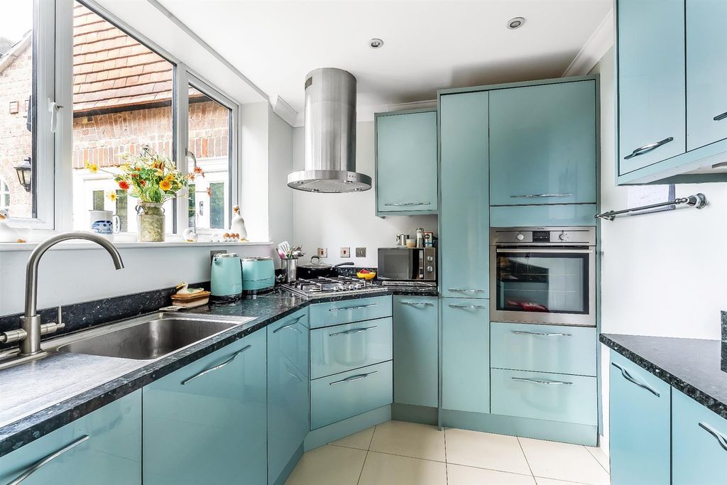 Property photo 3 of 13 .Heathside-8.Jpg