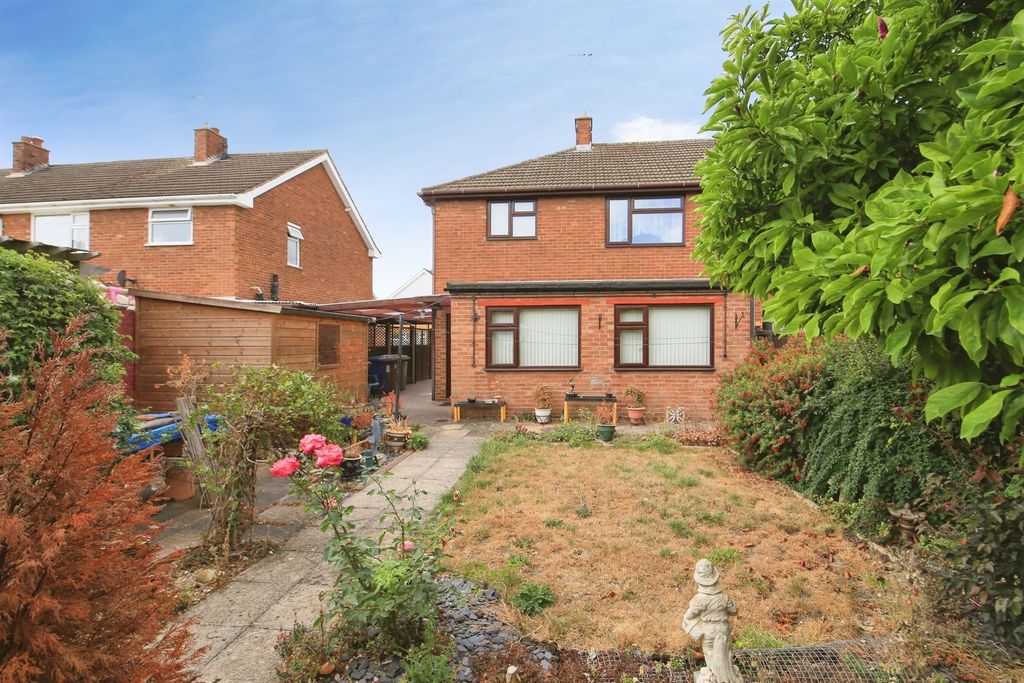 Property photo 2 of 18