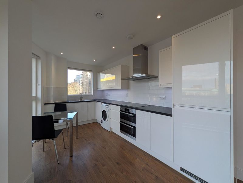 Property photo 3 of 6 Photo 5