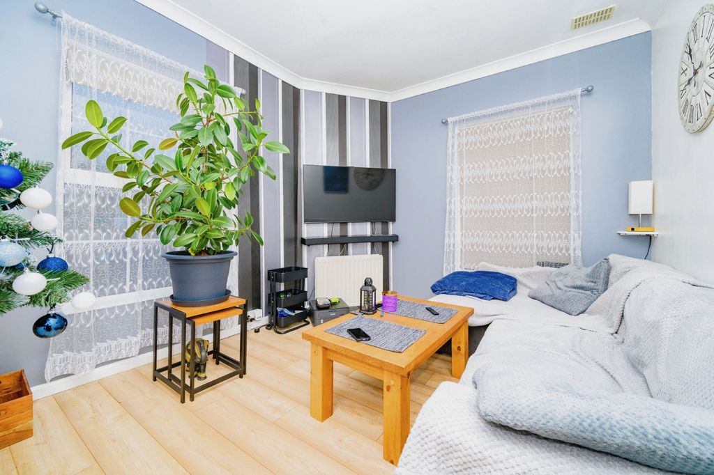 Property photo 2 of 8 Photography