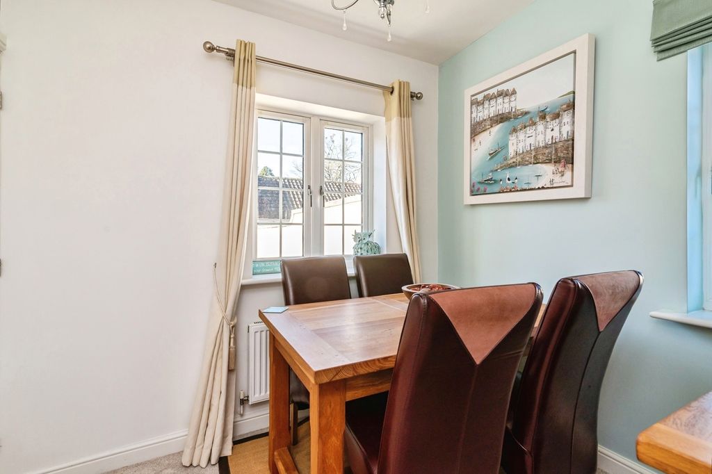 Property photo 3 of 18 Pbox-Img.Jpg