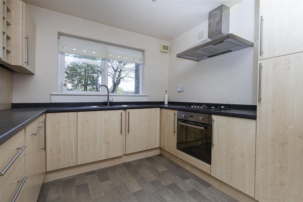 Property photo 3 of 24 Dining Kitchen