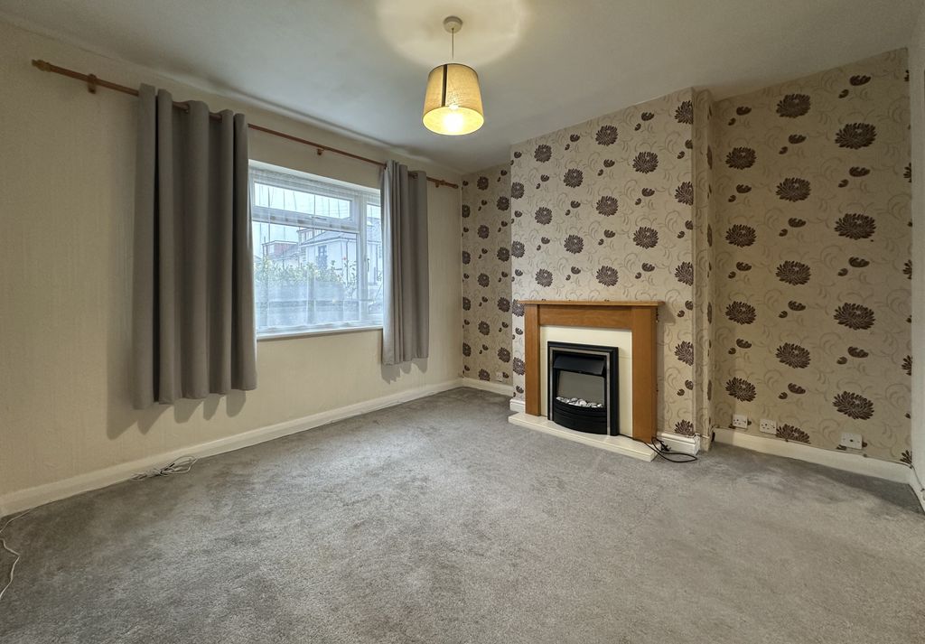 Property photo 3 of 16 Img_3503