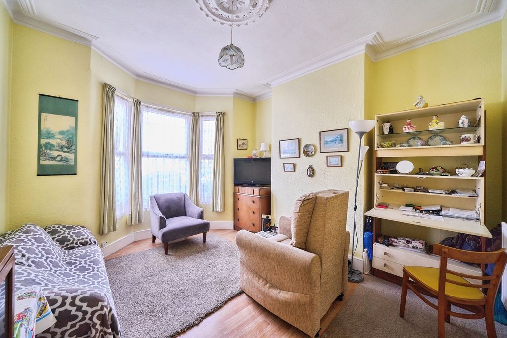 Property photo 3 of 16 Pbox-Img.Jpg