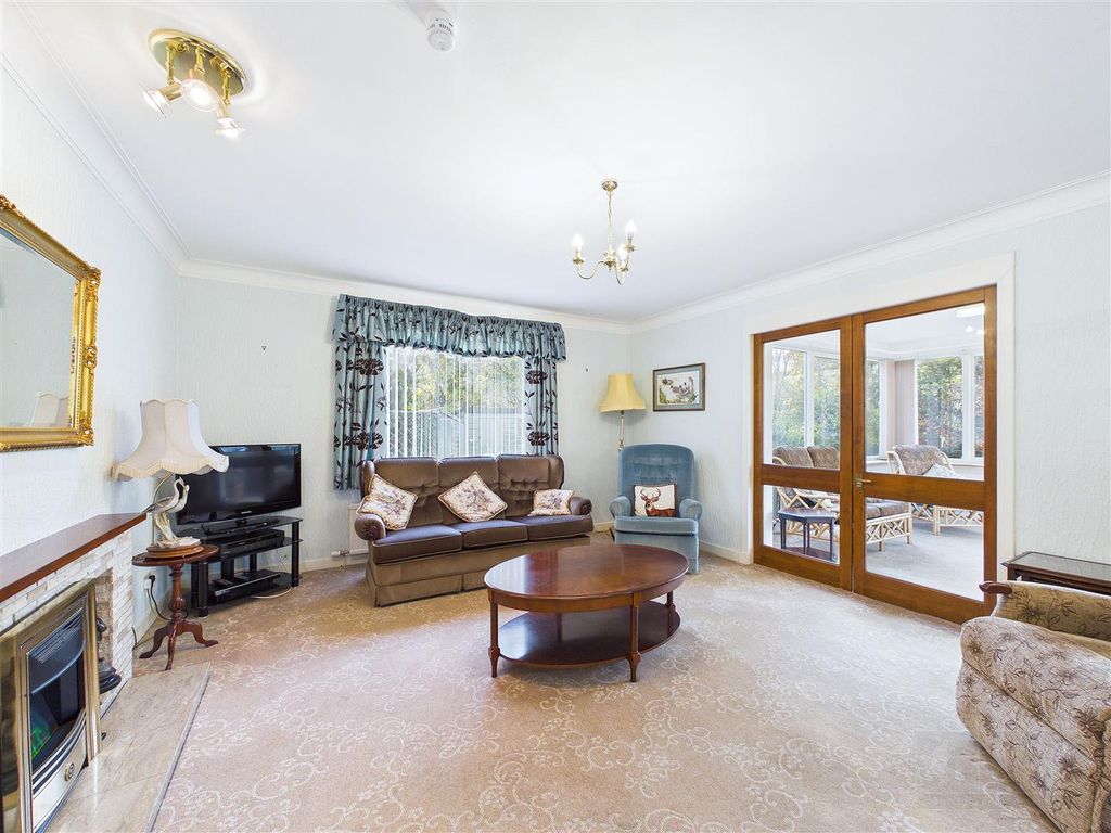 Property photo 2 of 21 Sitting Room & Dining Area