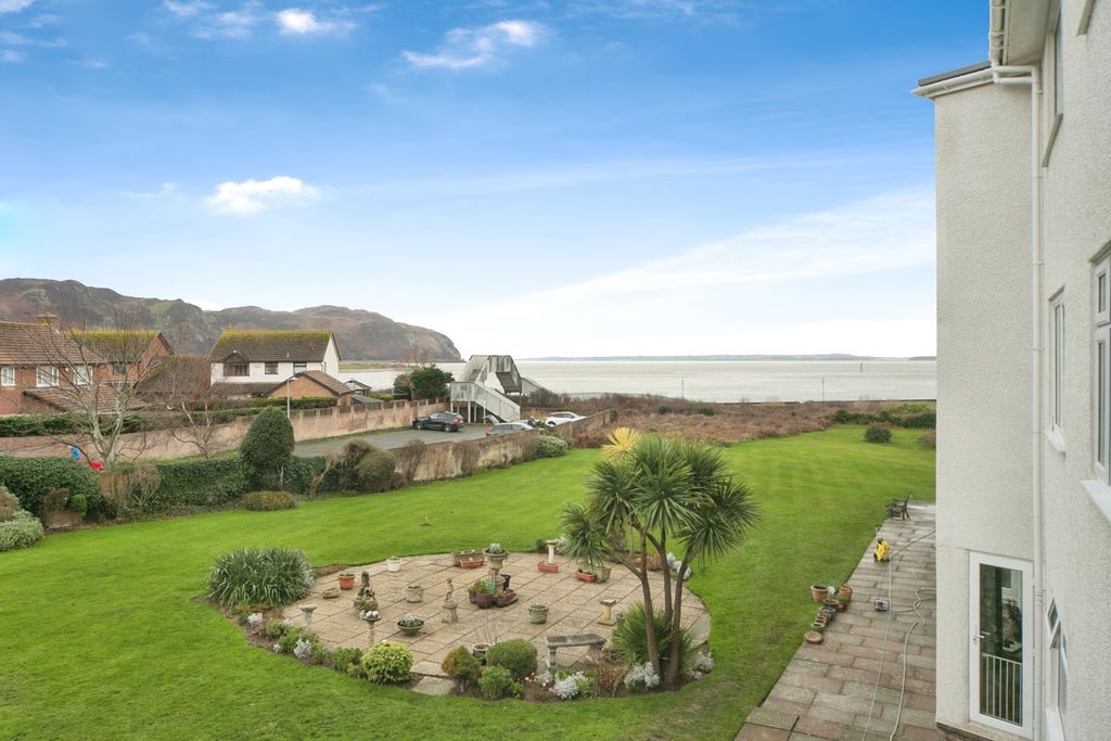 Additional image 6 of 3 bed flat for saleRiverside Court, Deganwy, Conwy LL31