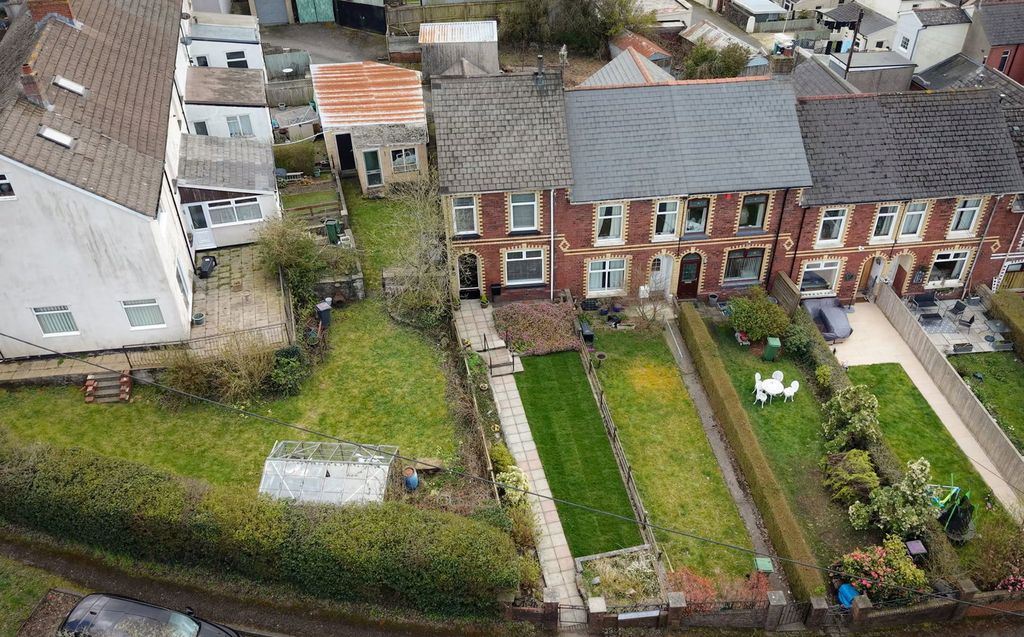 Property photo 2 of 27