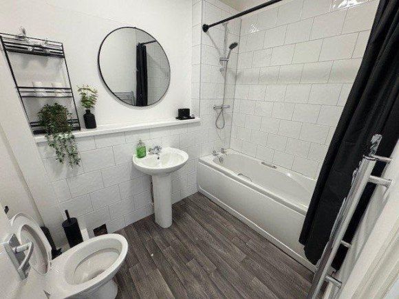 Property photo 2 of 6 8863612.Jpg