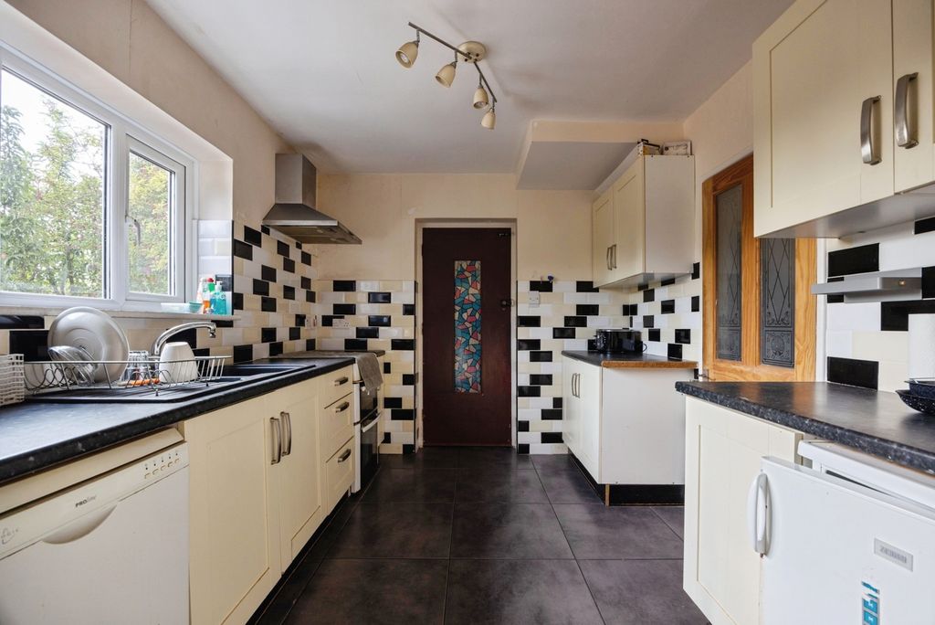 Property photo 2 of 19 Pbox-Img.Jpg