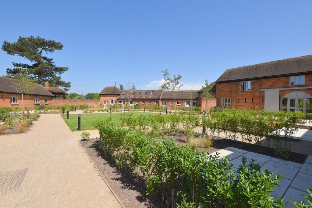 Property photo 2 of 8 The Courtyard