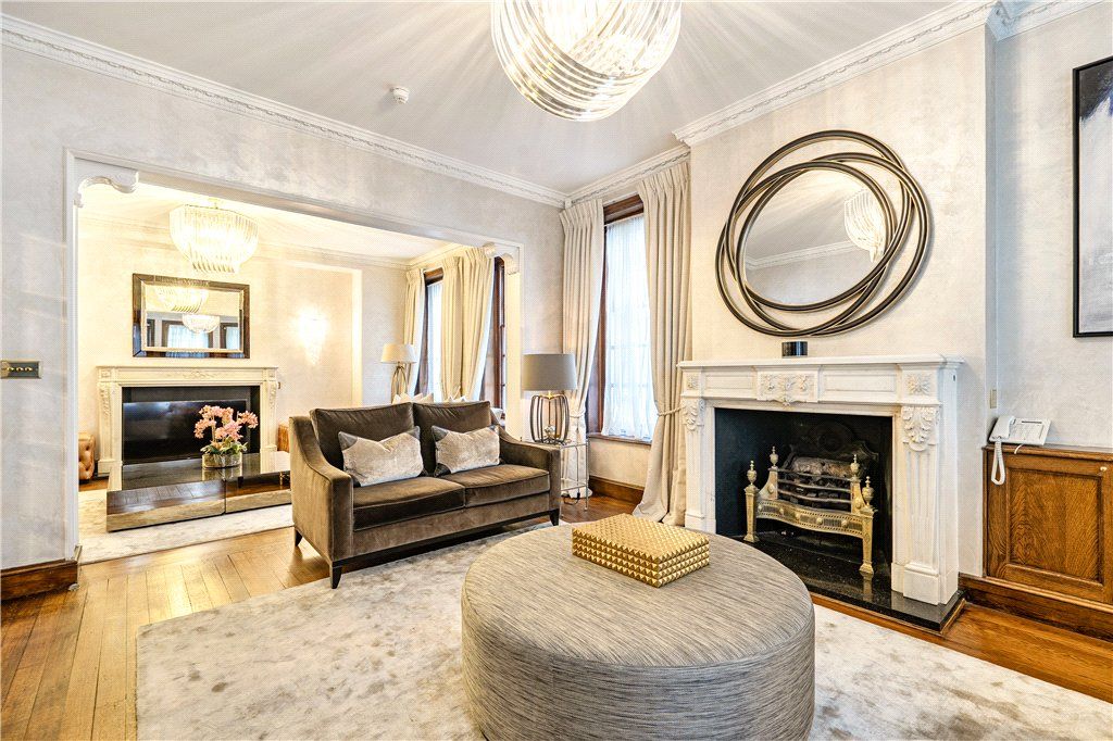 Upper Brook Street, Mayfair W1K photo 2