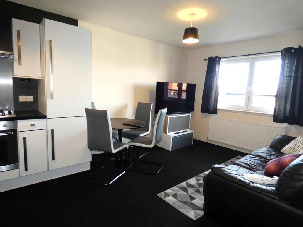 Property photo 2 of 11 Lounge A.Jpg