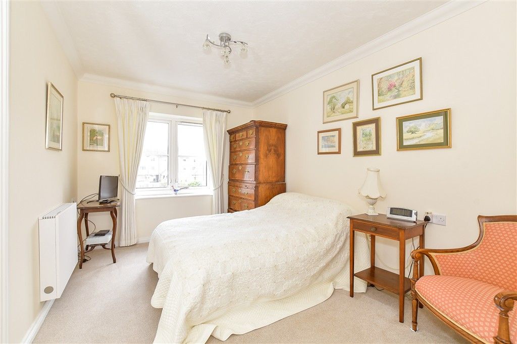 Property photo 1 of 10 Bedroom