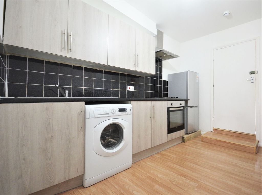 Property photo 1 of 4