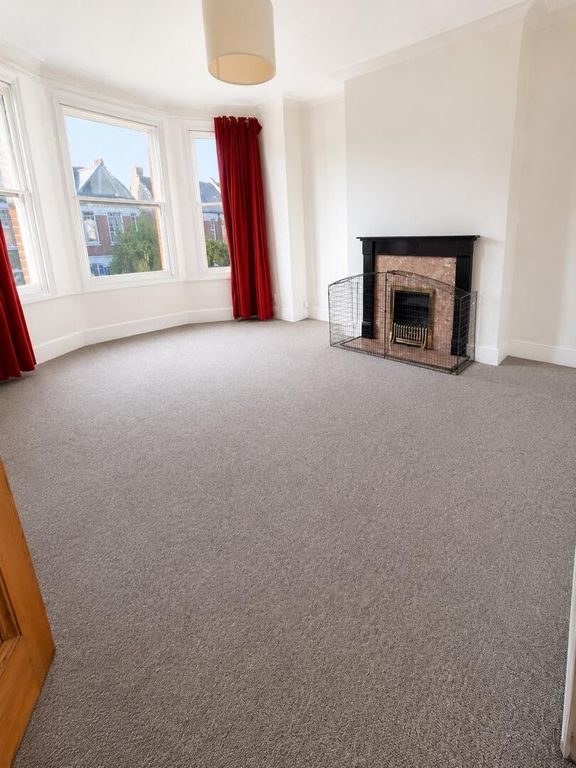 Property photo 1 of 8 Living Room