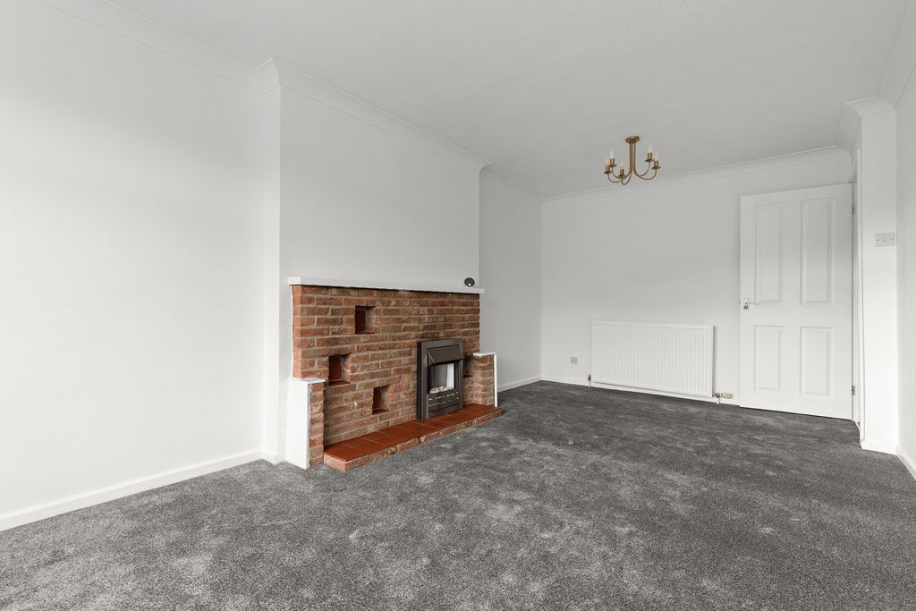 Property photo 2 of 13 Lounge