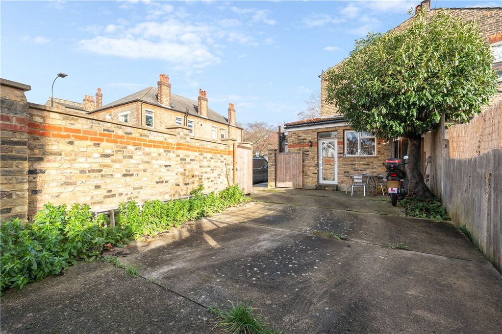 Property photo 3 of 15 Picture No. 22