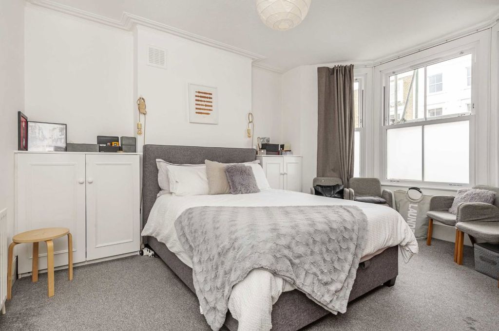 Property photo 3 of 4