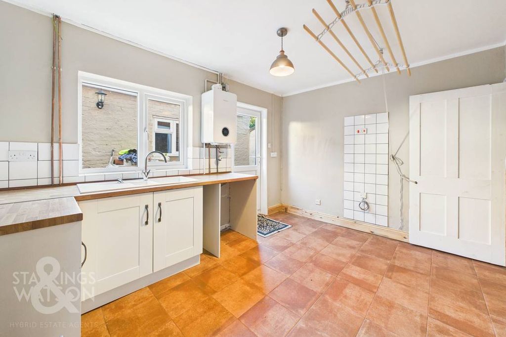 Property photo 3 of 22