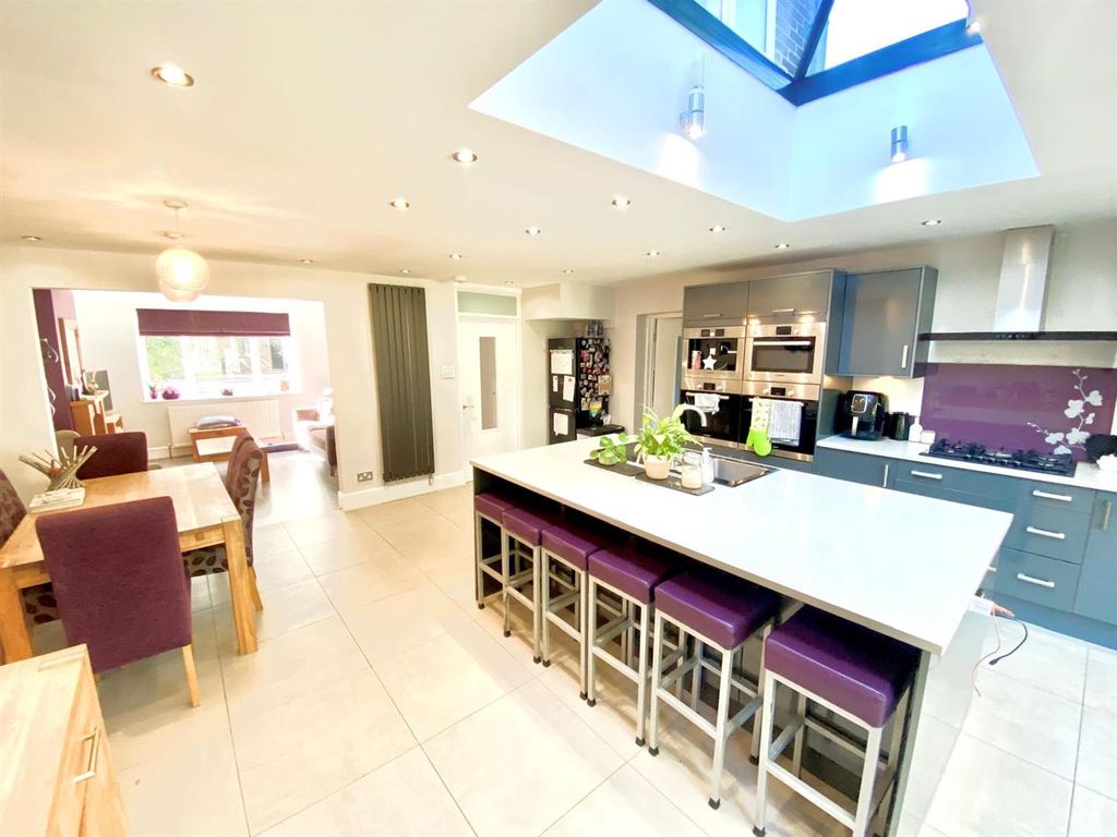 Property photo 3 of 17 A57Ff5E1-Dd42-4Caf-B417-2c9A515E6579.Jpg