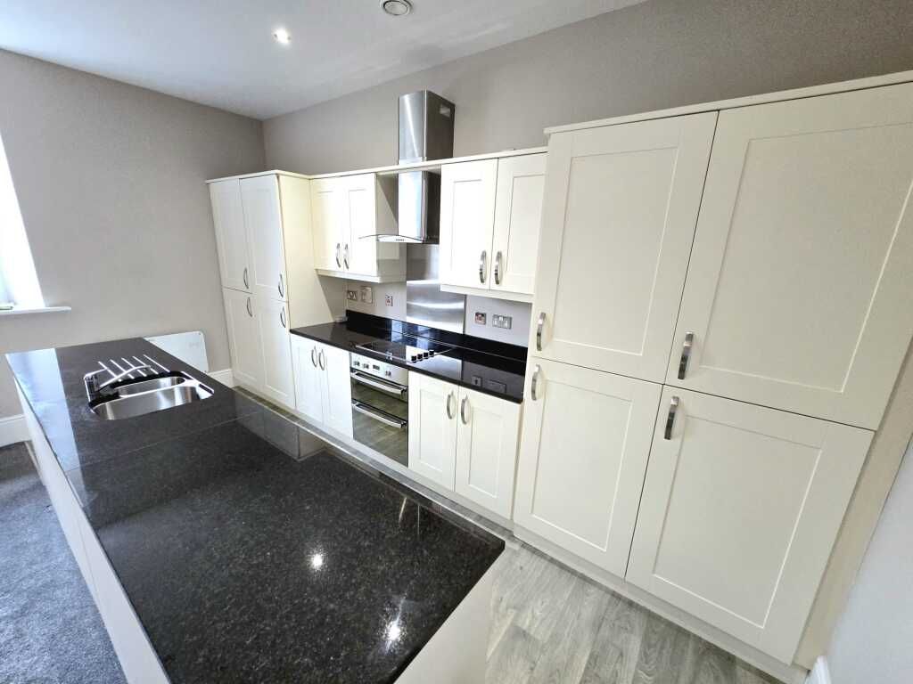 Property photo 2 of 6 Picture No. 14