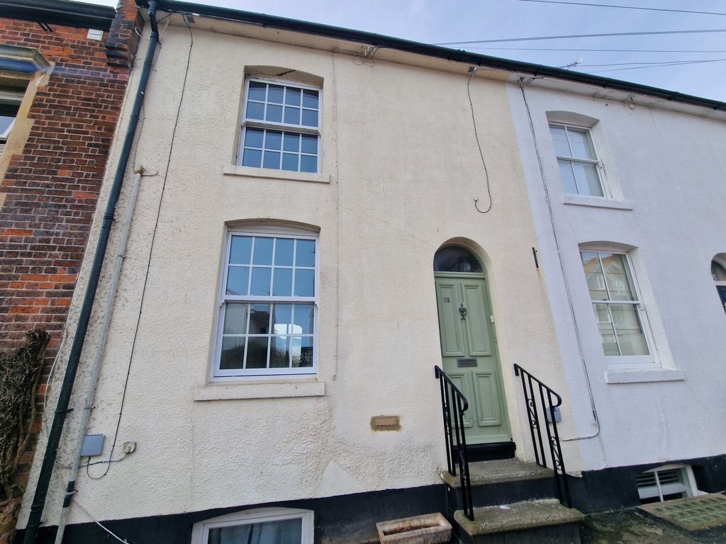 Property photo 1 of 7 Photo 2