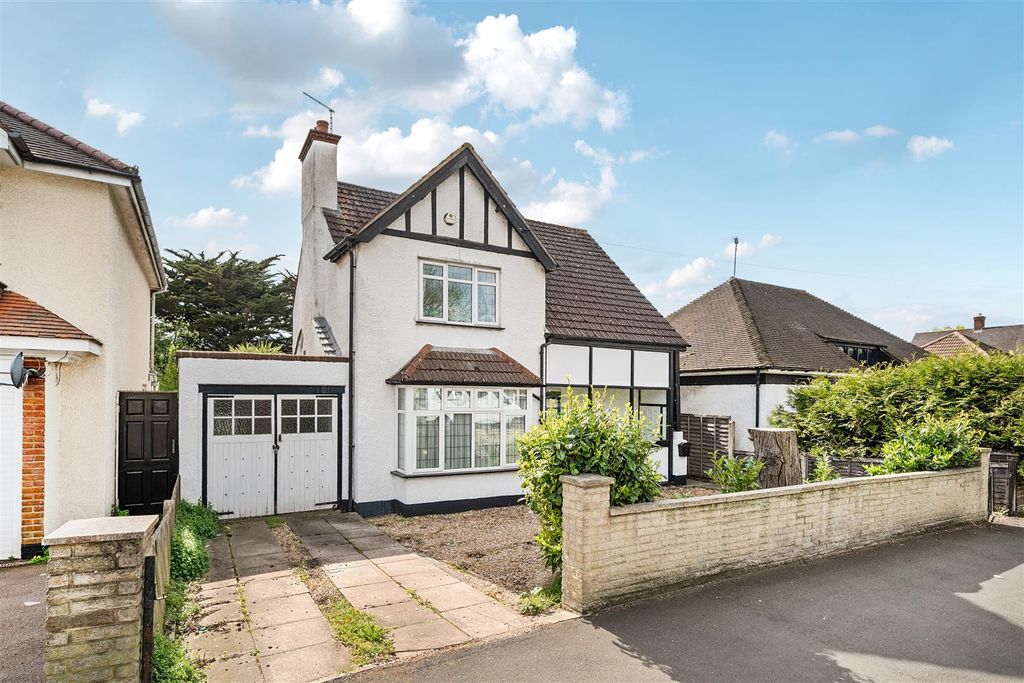 Property photo 1 of 18
