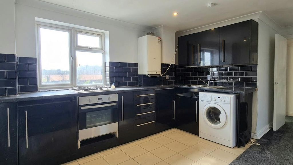 Property photo 2 of 21 Kitchen Area