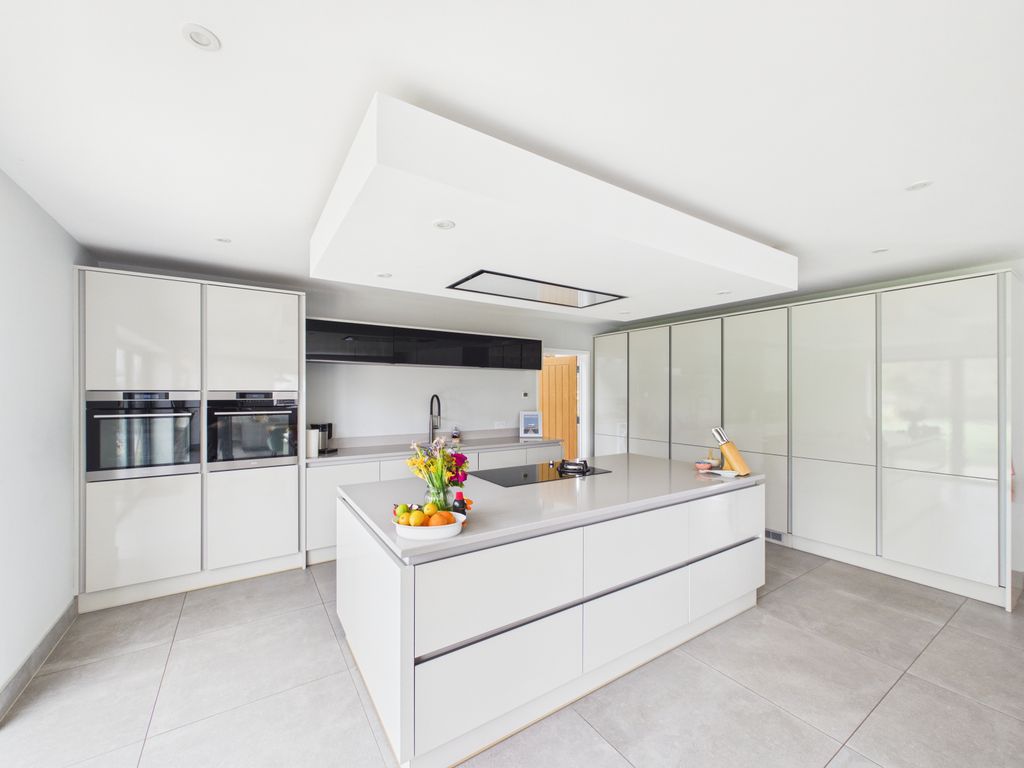 Property photo 3 of 22 Gallery