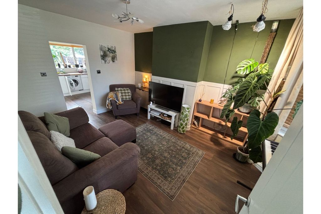 Property photo 3 of 11