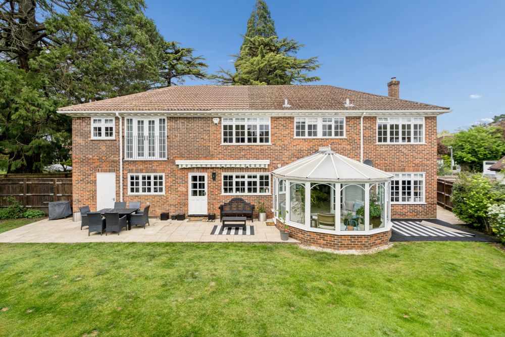 Property photo 2 of 23