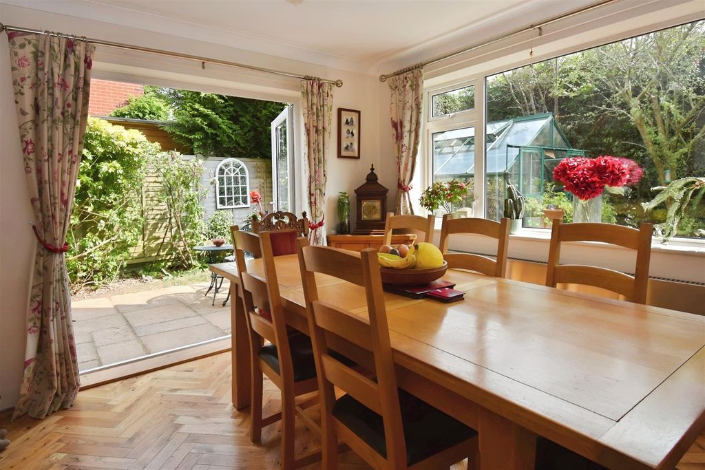 Property photo 3 of 23 4B0A53d5-Rr 20Dining 20Room.Jpg