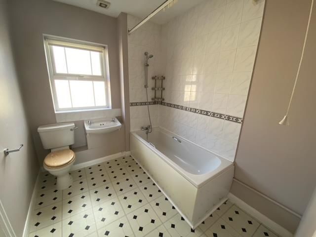 Property photo 3 of 5 Bathroom