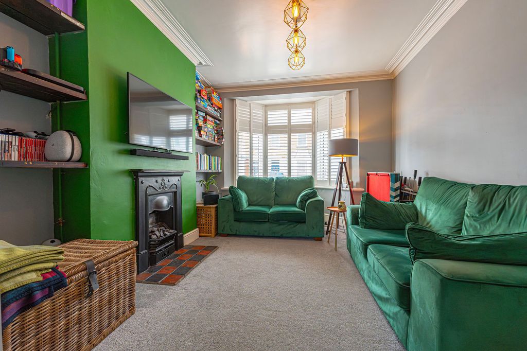 Property photo 3 of 29