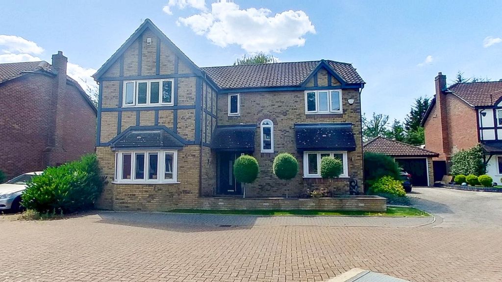 Property photo 1 of 39