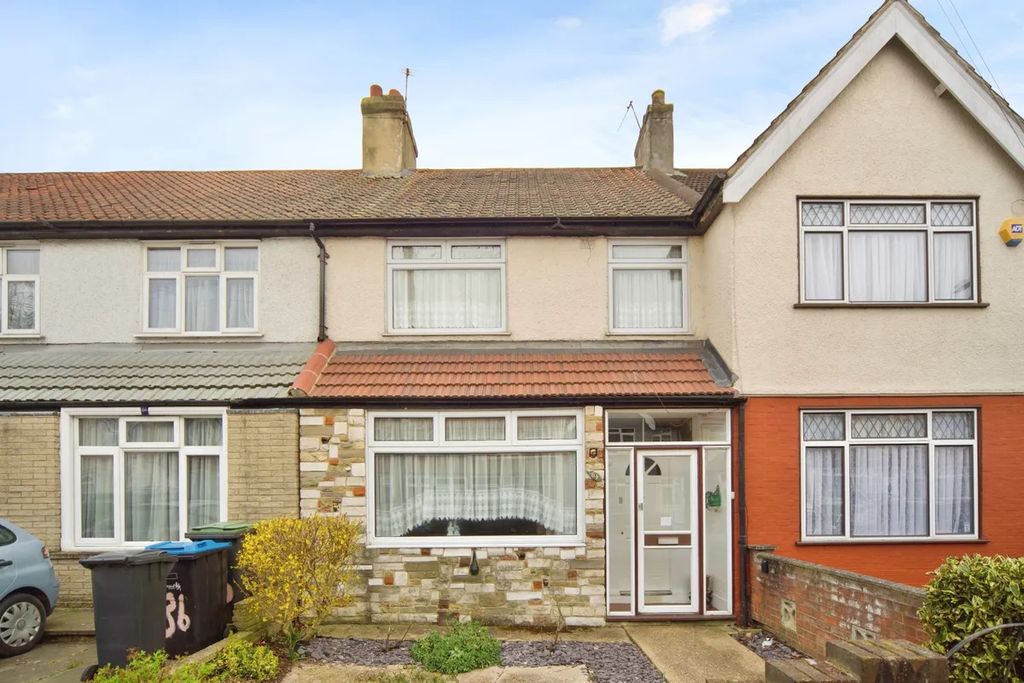 Property photo 2 of 17