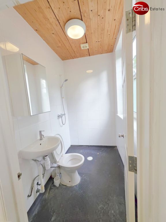 Property photo 3 of 10 Gallery