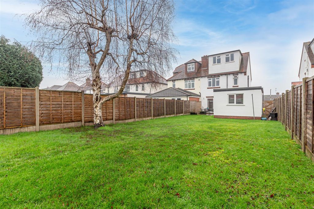 Property photo 3 of 26 Garden-3.Jpg