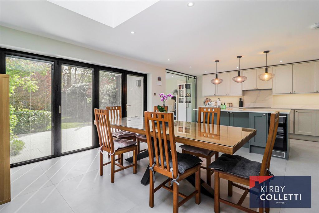 Property photo 2 of 37 Kitchen/Dining Room