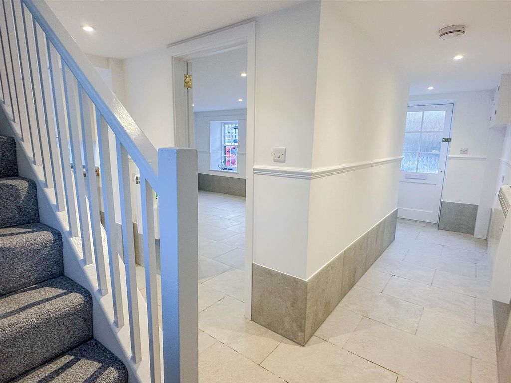 Property photo 3 of 12 Img_6430.Jpg