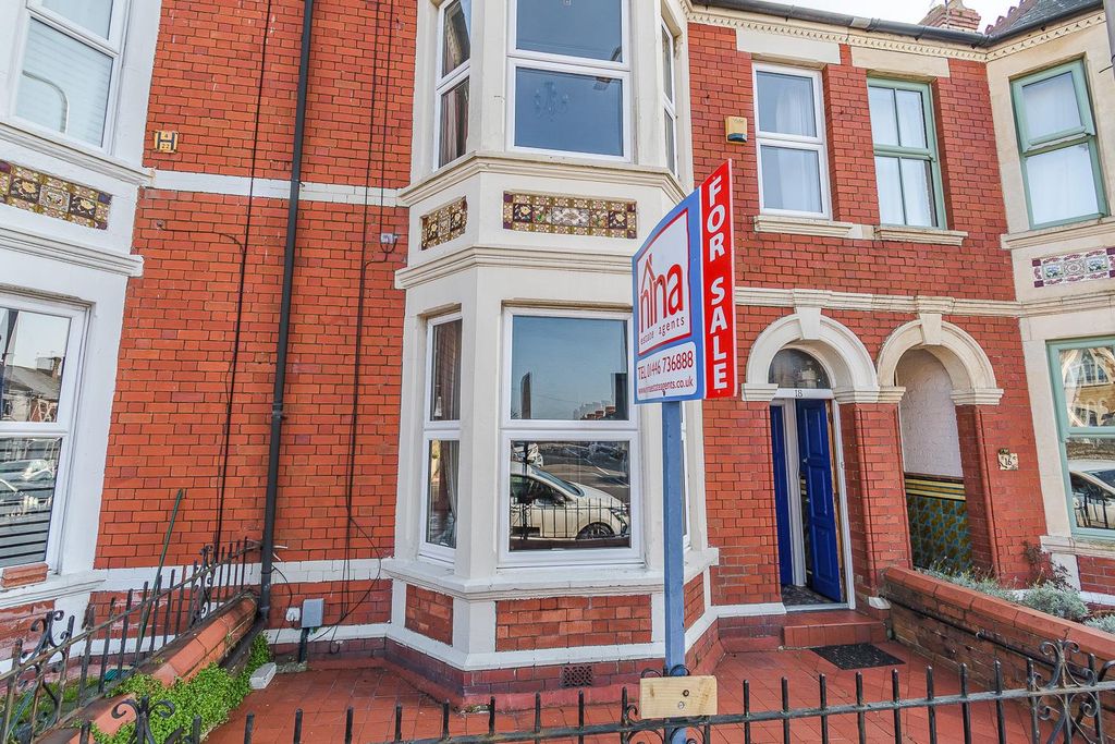 Property photo 1 of 22 Front