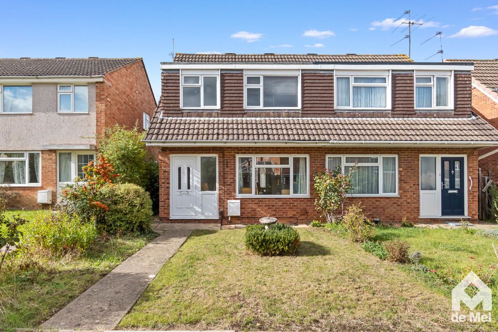Property photo 1 of 11 Photo 9